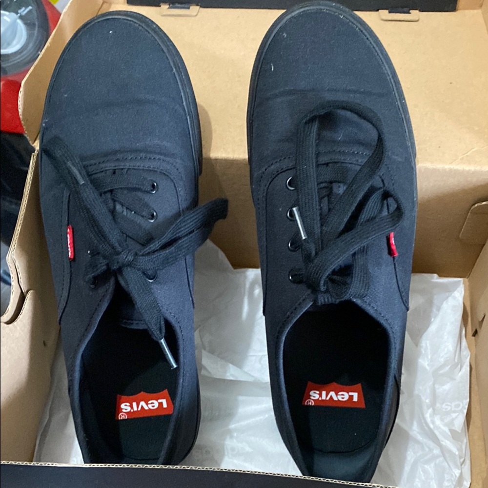 Levi's women’s Black Canvas Sneakers
